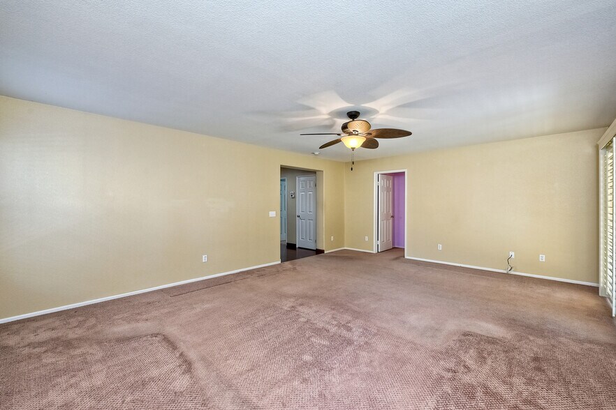 Building Photo - 44401 Penbrook Ln