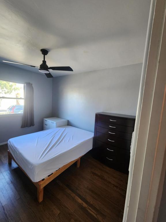 Building Photo - 995 Rosecrans St