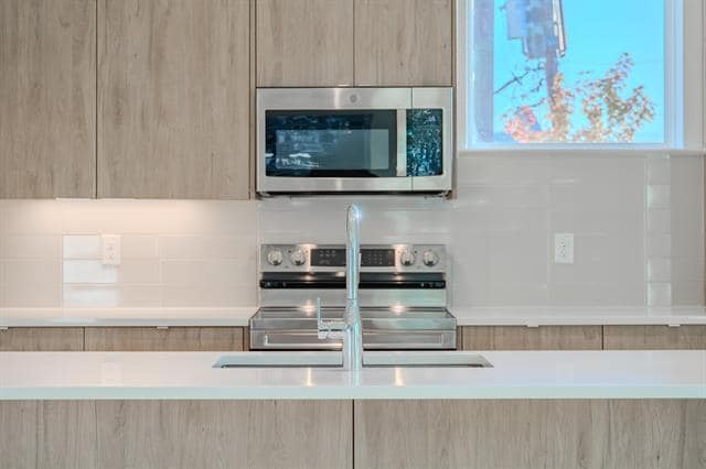 Building Photo - 4911 Belmont Ave