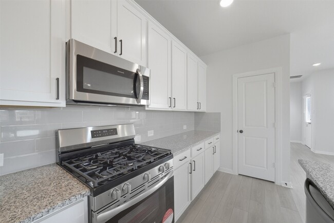 Building Photo - 13102 Verde Oaks Trl