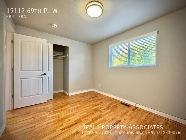 Building Photo - 19112 69th Pl W