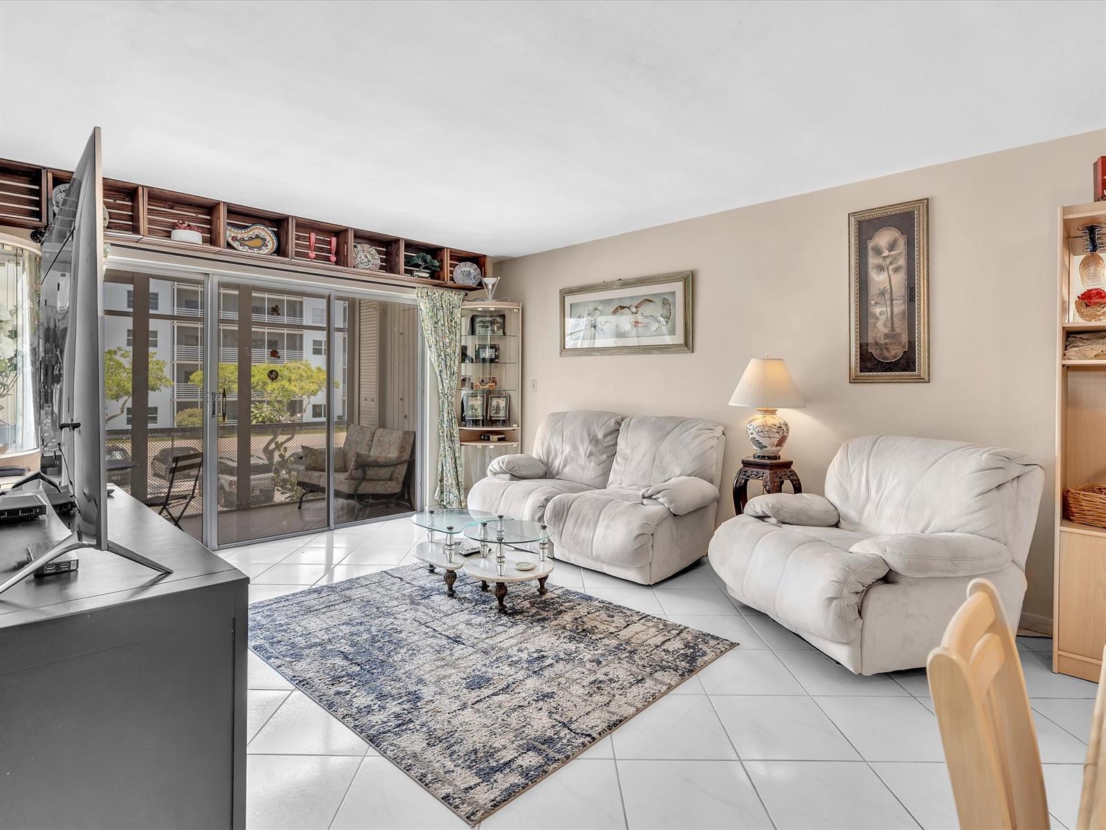 Building Photo - 3020 NE 16th Ave