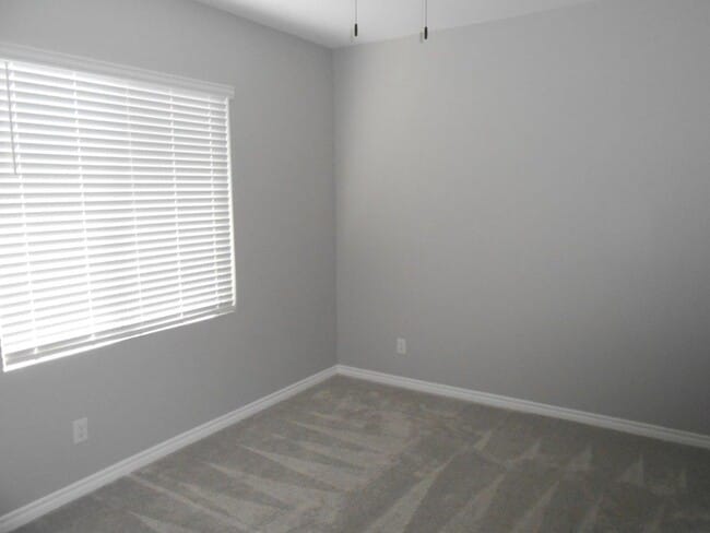 Building Photo - Beautiful Spacious Home in Henderson