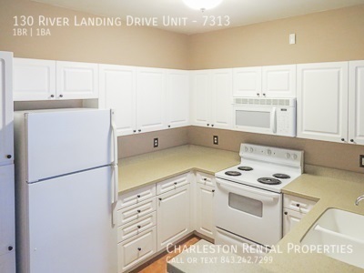 Building Photo - 130 River Landing Dr