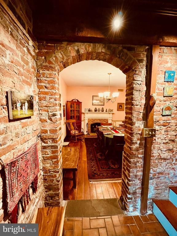 Building Photo - 30 Cornhill St