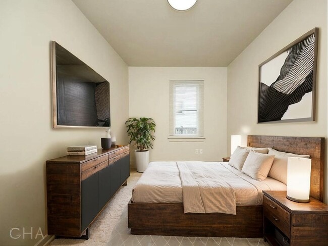 Building Photo - Charming 3 BD Home Across from Emerson Park – Move-In Ready!