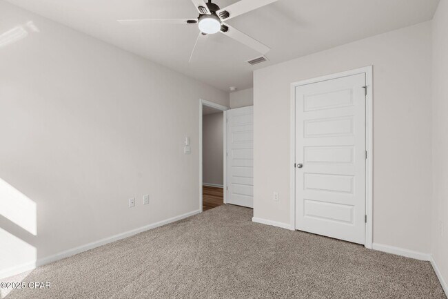Building Photo - 5132 Rivergrass Dr
