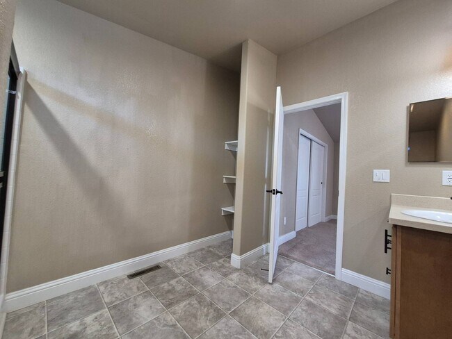 Building Photo - 4240 Hoopa Path