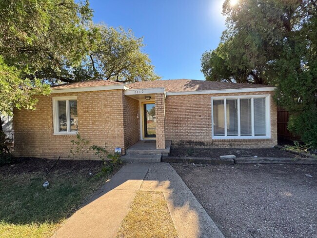 Primary Photo - Lovely Home Within Minutes From Texas Tech!