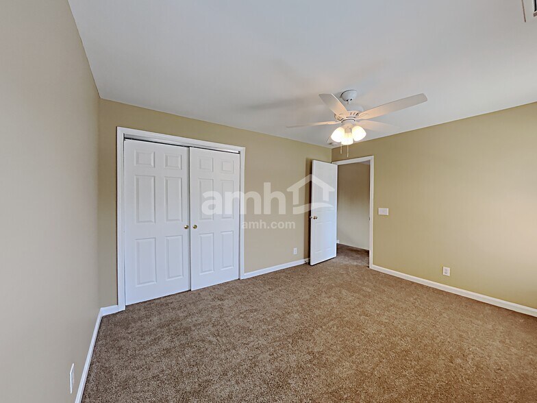 Building Photo - 1602 Solitude Ct