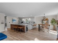 Building Photo - 540 Orchid Ln N