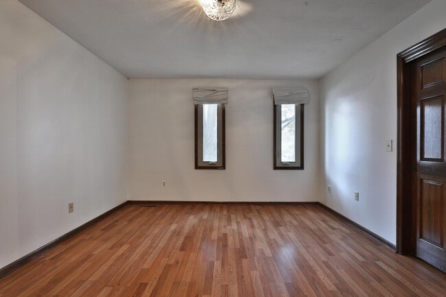 Building Photo - 453 Buckhorn Ct