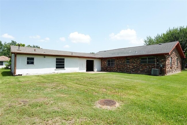 Building Photo - 3030 Dawson Ln
