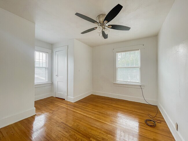 Building Photo - 1255 S 25th St