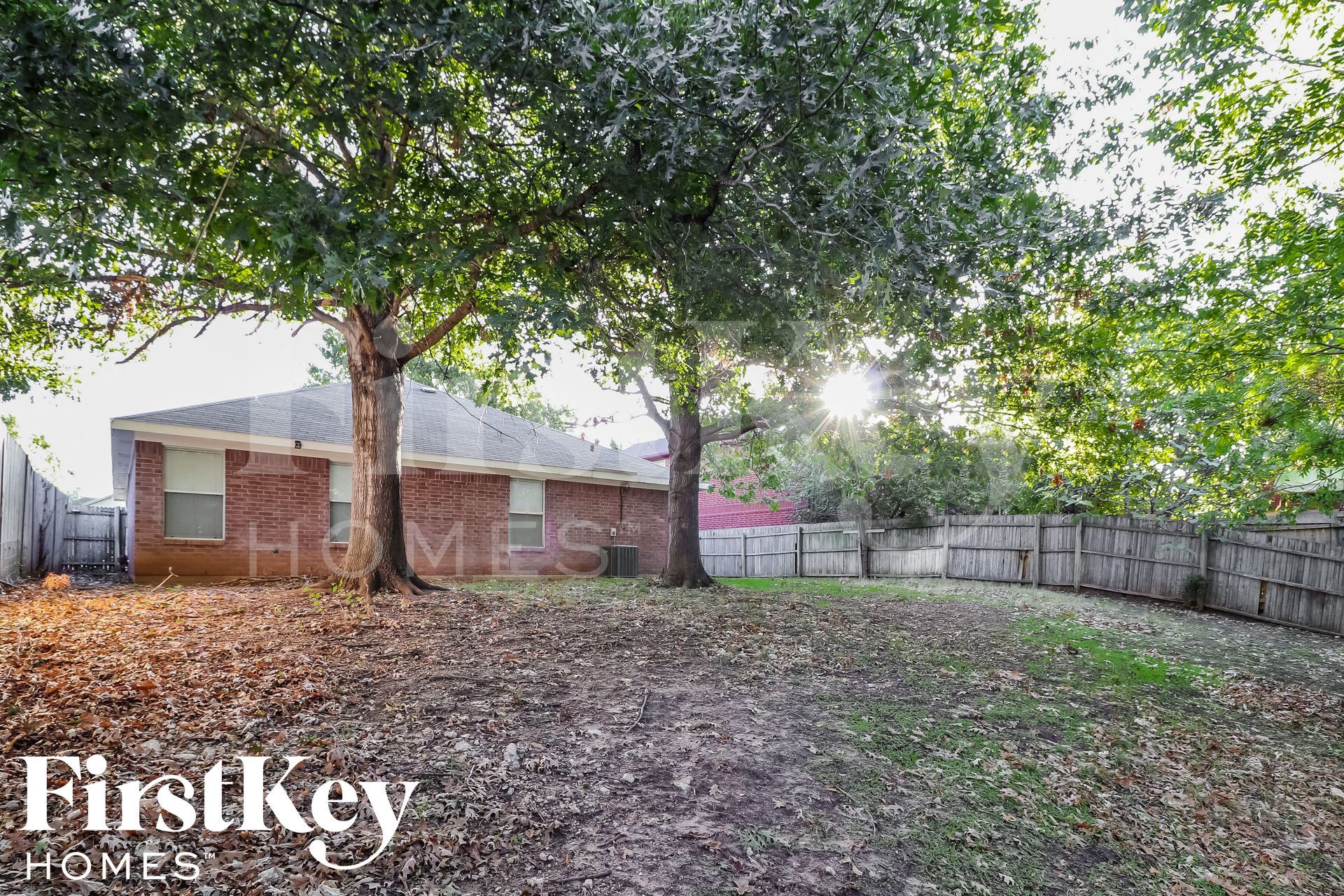 Building Photo - 7956 Clear Brook Cir