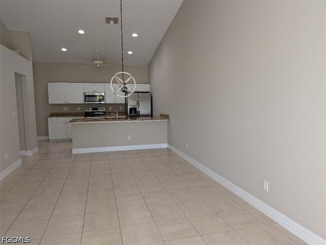 Building Photo - 4405 SW 8th Ct