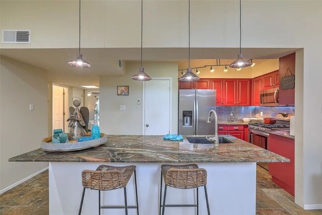 Building Photo - Midtown Santa Fe 3 Bed, 2 Bath, 2 Car Garage and EV Charger