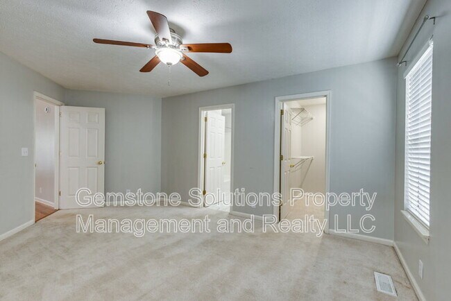 Building Photo - 2214 Falcon Creek Dr