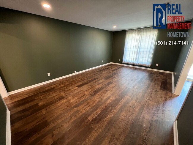 Building Photo - 1714 Biscayne Dr