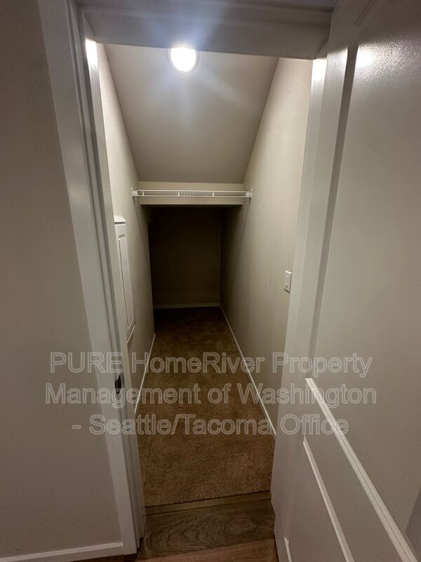 Building Photo - 18201 35th Ave Ct E