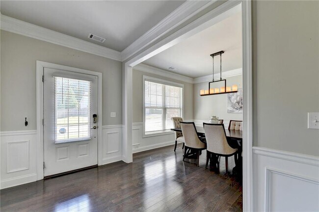 Building Photo - 3860 Grandview Manor Dr