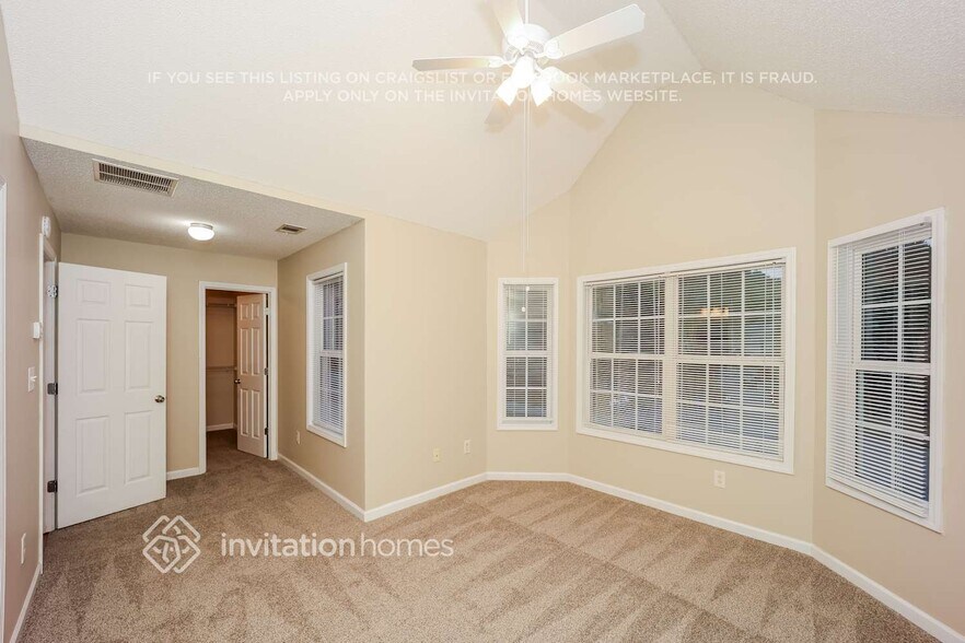 Building Photo - 220 Brookwood Cove