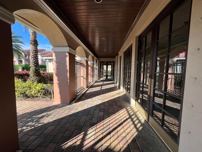 Building Photo - 7832 Sonoma Springs Cir
