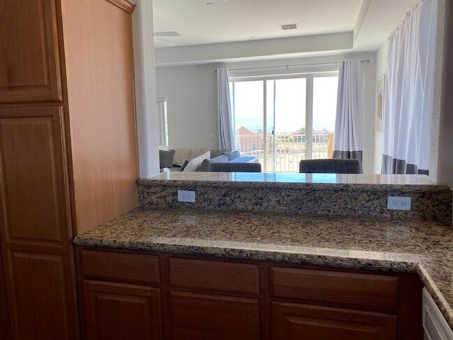 Building Photo - 3 BR + Bonus, Fully furnished, Includes Ut...