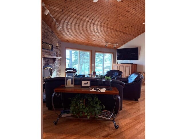 Building Photo - 12617 Old N Shore Dr