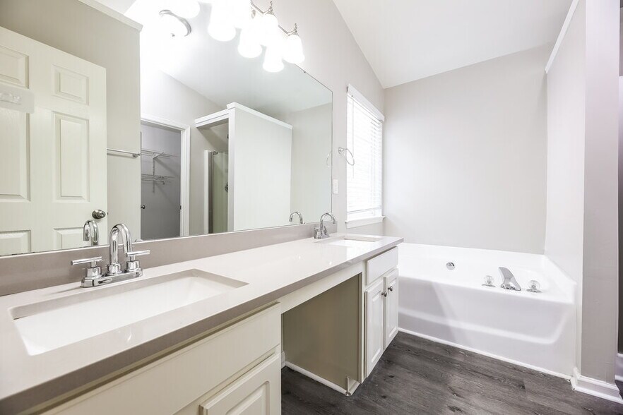 Building Photo - 7424 Baylor Way Ct