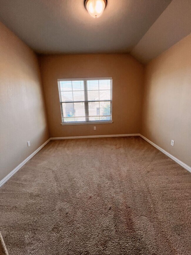 Building Photo - 4525 Conrad Ave