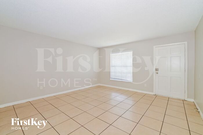 Building Photo - 3694 Rundo Dr