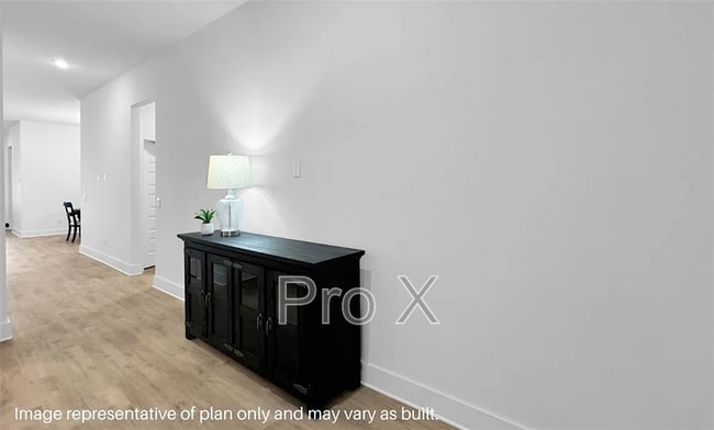 Building Photo - 2431 Longfellow Dr