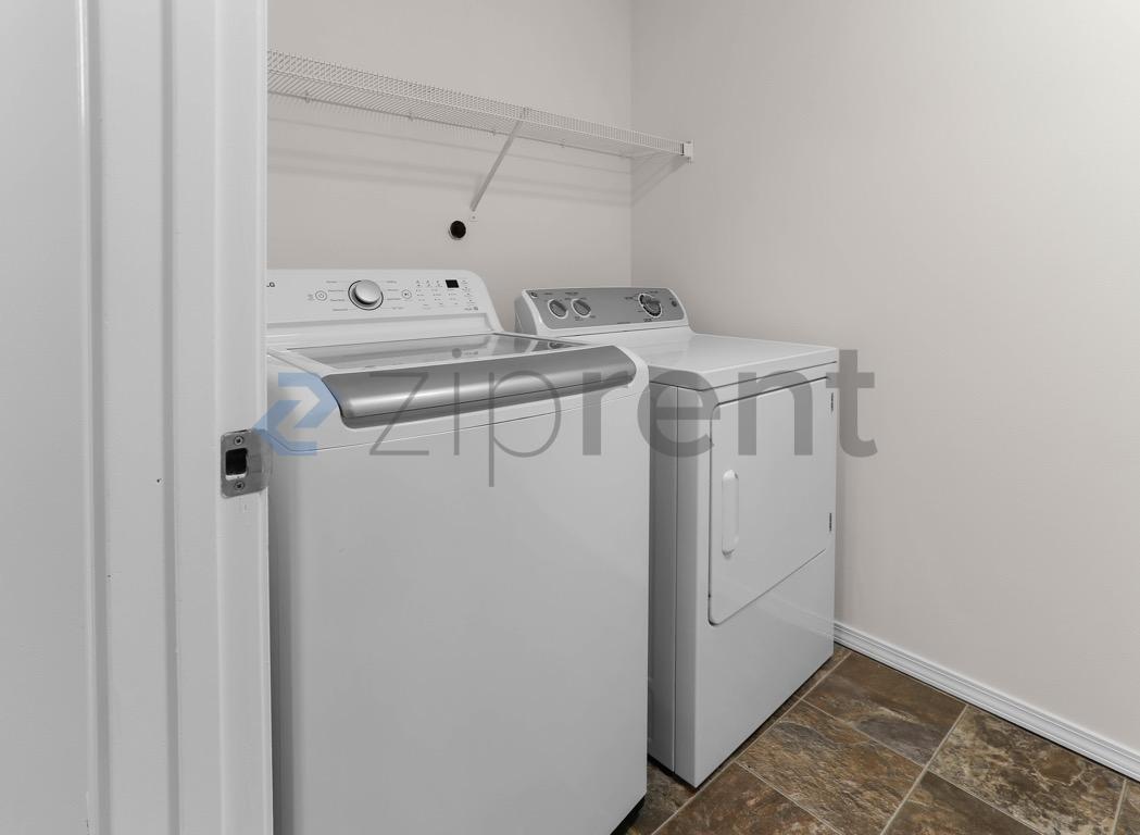 Building Photo - 18507 26th Ave SE