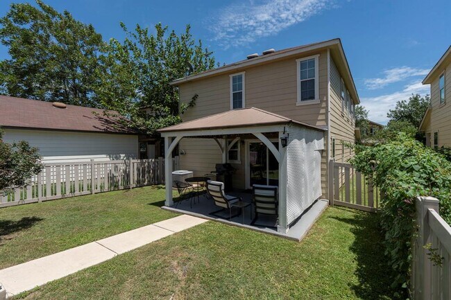 Building Photo - 1051 Dorn