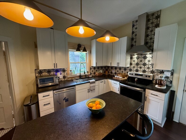 Building Photo - 918 Gratz St