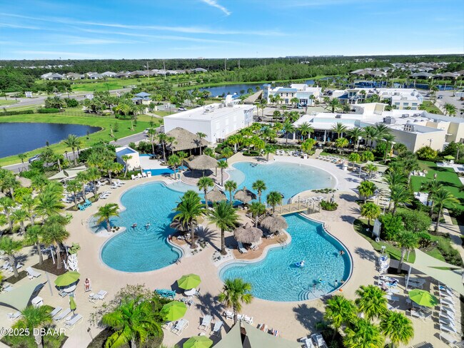 Building Photo - 215 Summertime Pl