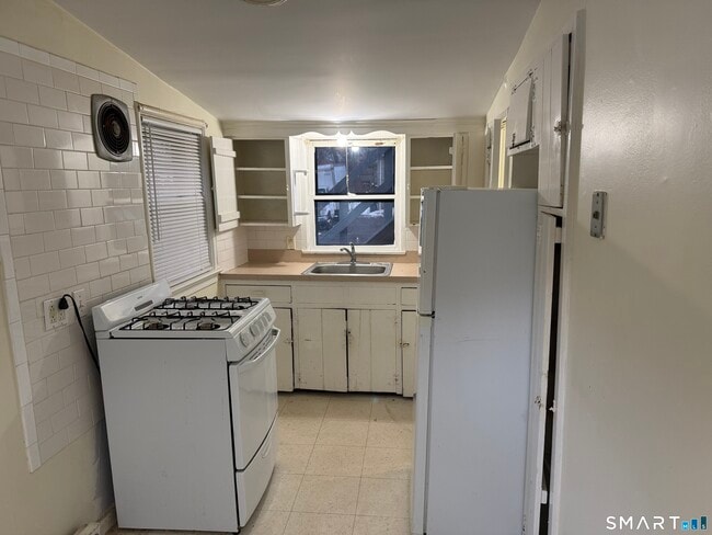 Building Photo - 53 Glenwood Ave