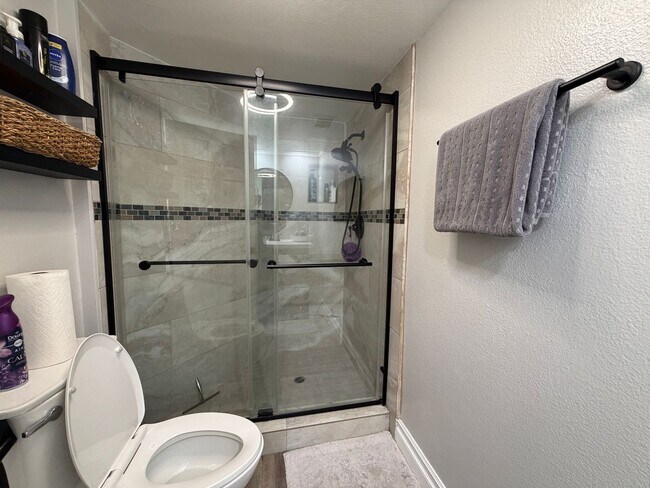 Building Photo - 29164 Greenbrier Pl