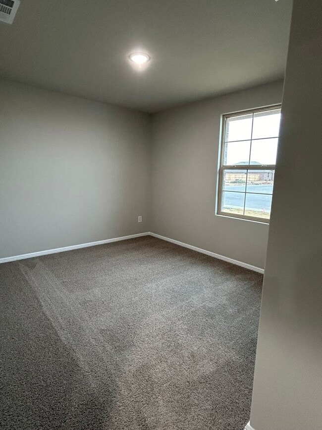 Building Photo - COMING SOON!!  Beautiful home in Parks Bell