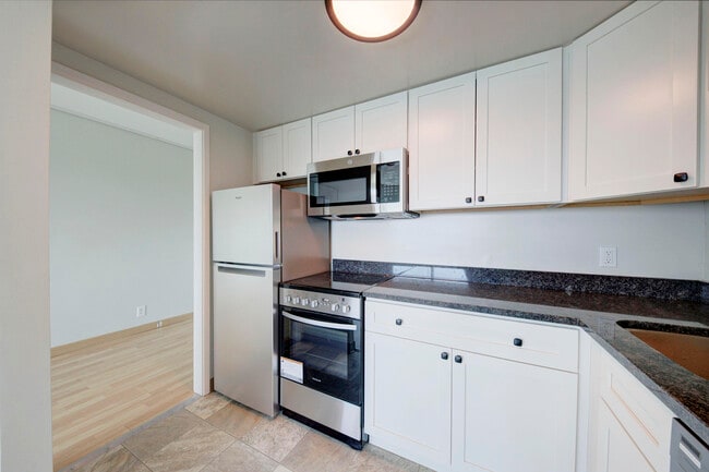 Building Photo - 555 E William St