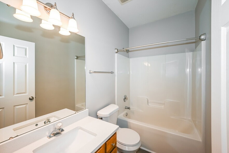 Building Photo - 8704 Rozumny Dr