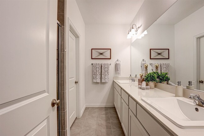 Building Photo - 2305 Cobbler St