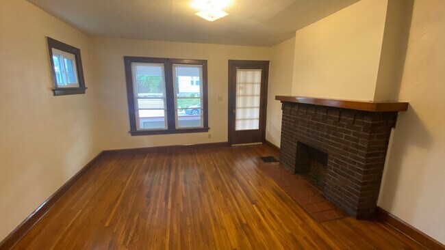 Building Photo - 2473-75 Adams Ave