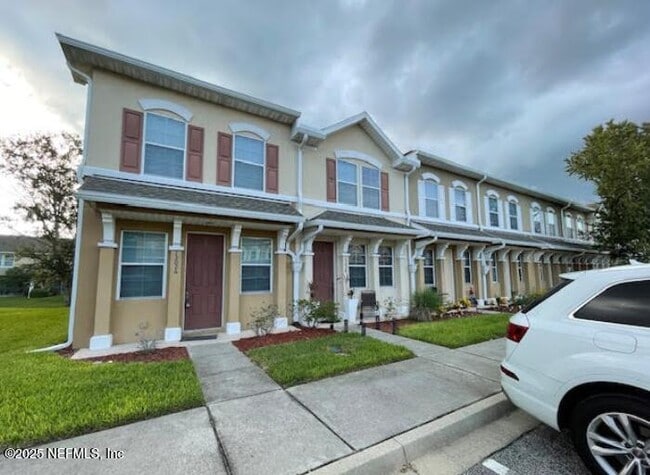 Building Photo - 13026 SUNSET LAKE Dr