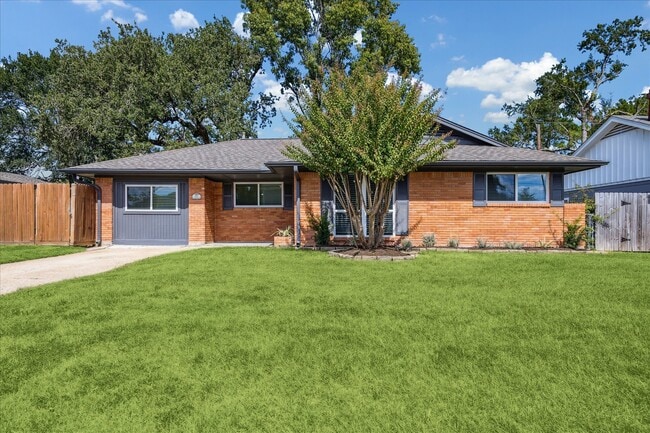 Primary Photo - 4118 Gardendale Dr
