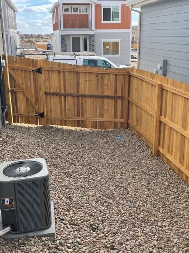 Building Photo - NEWER CONSTRUCTION 4 BEDROOM HOME LOCATED in the NOOK at Shilo Ranch