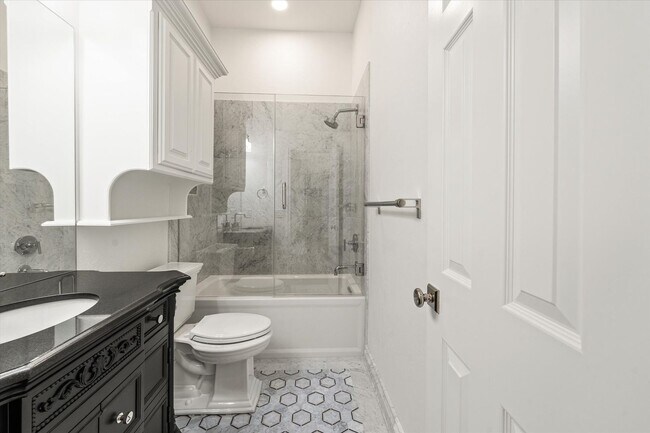 Building Photo - Exclusive Luxury Lease-124 N Crosstimber T...
