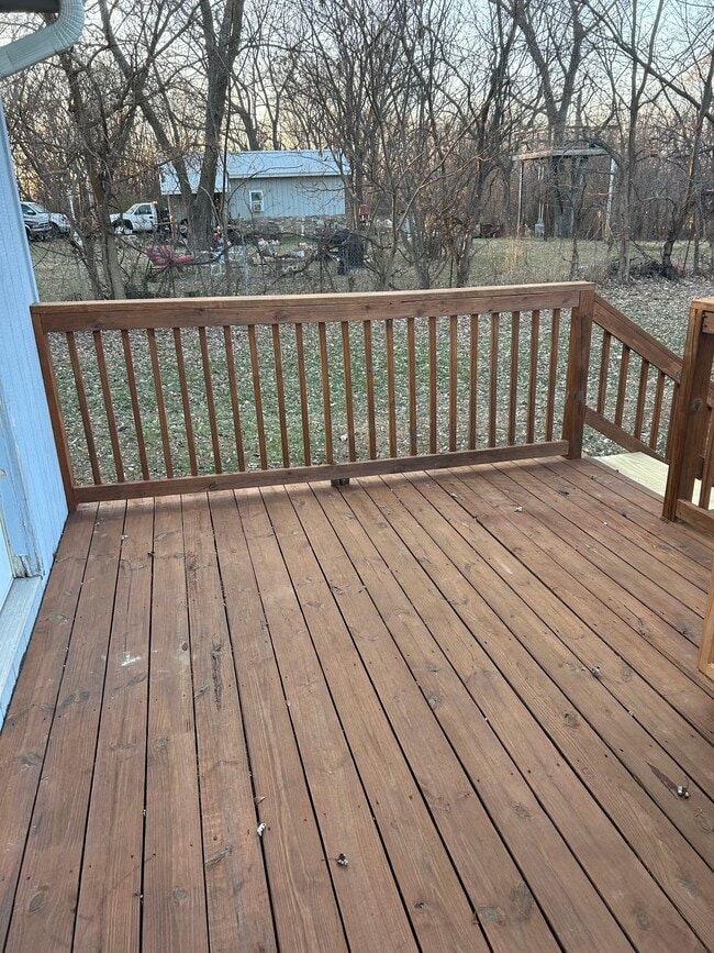 Building Photo - 707 Riess Ln