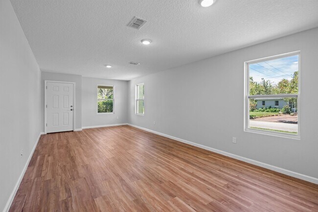 Building Photo - 790 S Rodriquez St